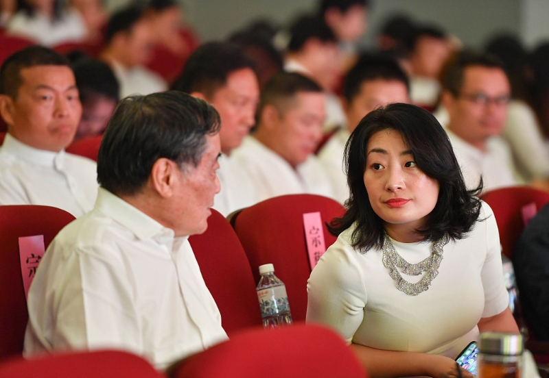 宗慶后和女兒宗馥莉。