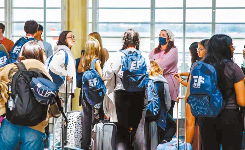 新冠病毒在全美活躍 新冠病毒在全美活躍