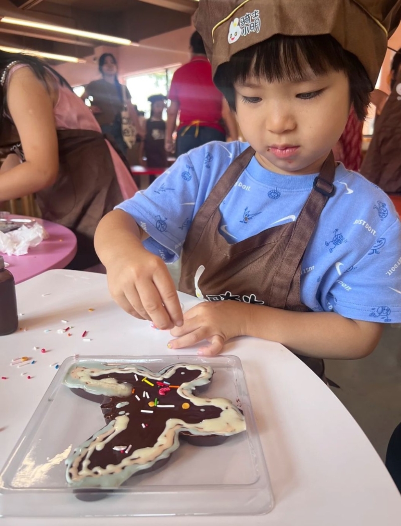 中山自由行好去處2024｜4. 德羿瑞翔朱古力工場 DIY自制朱古力￥88。 （圖片來源：小紅書＠美旋）