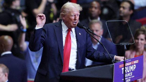 特朗普競選演講直言“喜歡馬斯克” 稱是聰明人 特朗普競選演講直言“喜歡馬斯克” 稱是聰明人