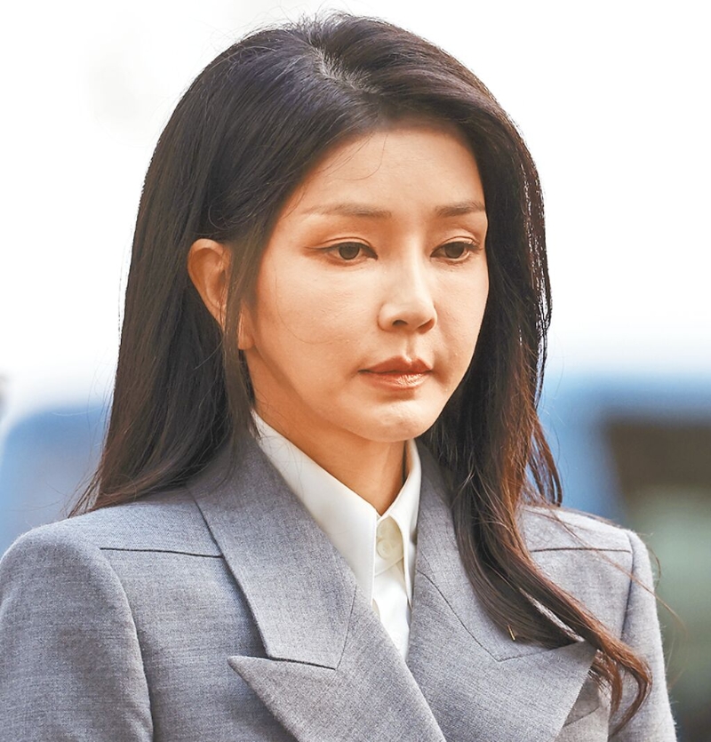韓國第一夫人金建希遭檢方以涉嫌收賄跟炒股于20日被傳喚，進行長達12個小時的調查。（美聯社）