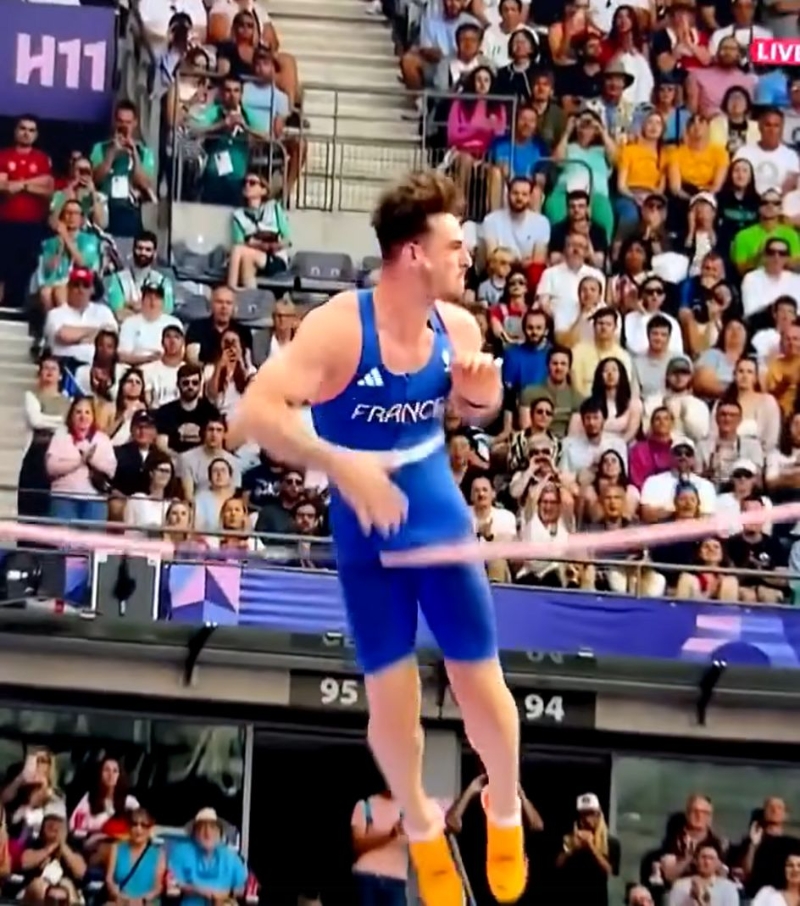 因Anthony Ammirati的“天賦本錢”晾在橫桿上。