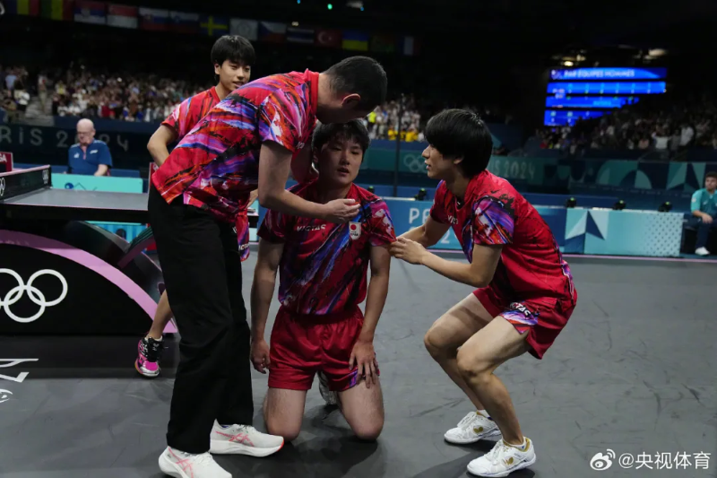 張本智和跪地崩潰 張本智和跪地崩潰