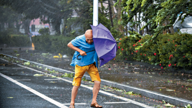 17級強風沖擊海南 17級強風沖擊海南