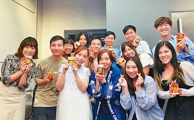 Kitty感恩一眾同事同行，分擔“糖不甩”的教學事務。