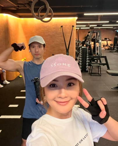 關智斌“求婚”成功，表示“得米”。