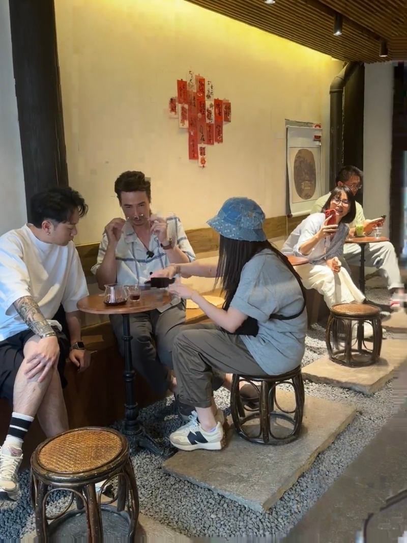 有網民日在杭州偶遇陳豪。