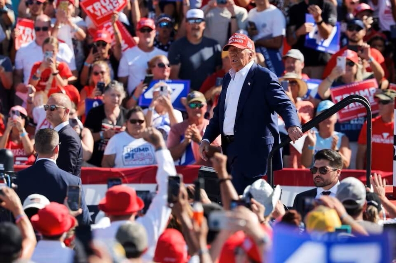 特朗普21日在搖擺州北卡羅來納州造勢。