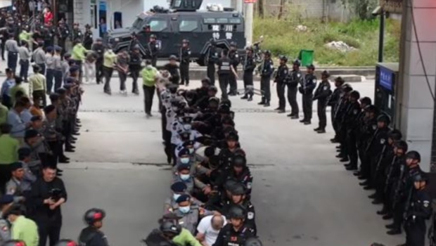 電騙疑犯移交回中國受審 電騙疑犯移交回中國受審