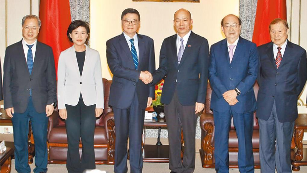 卓榮泰(左三)拜會韓國瑜(右三) 卓榮泰(左三)拜會韓國瑜(右三)