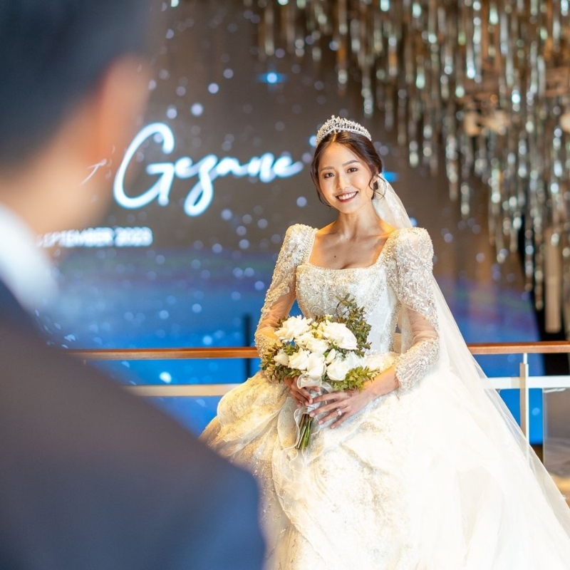 葉育均去年預備婚禮期間，意外發現頸上有明顯腫塊。