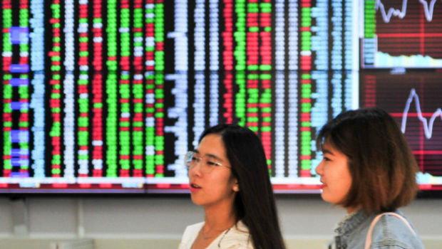 內地大批年輕人加入炒股行列 內地大批年輕人加入炒股行列