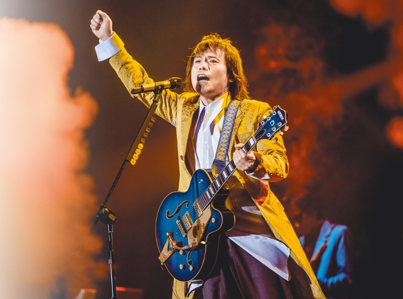 伍佰說唱了半輩子的歌，第一次被人說猥瑣。（圖／中時資料照）