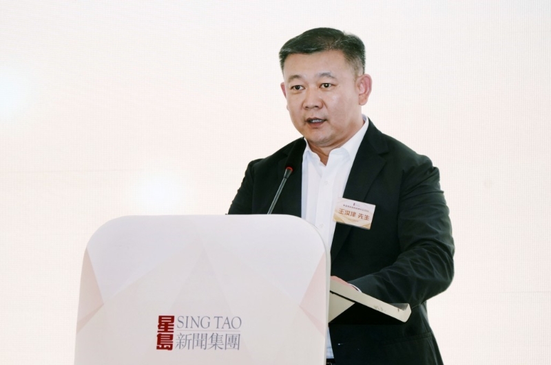 深圳市教育局副局長王汝津。