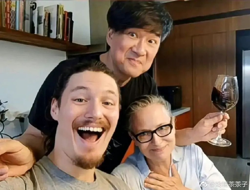 周華健與太太育有一子一女。