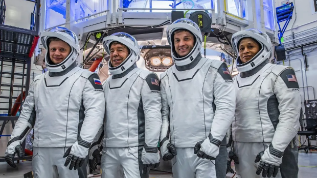 4美俄航天員返回地球