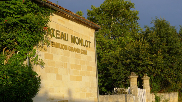 中國影星趙薇2011年斥資400多萬歐元購買了圣愛美濃產區占地7公頃的夢洛酒莊 中國影星趙薇2011年斥資400多萬歐元購買了圣愛美濃產區占地7公頃的夢洛酒莊