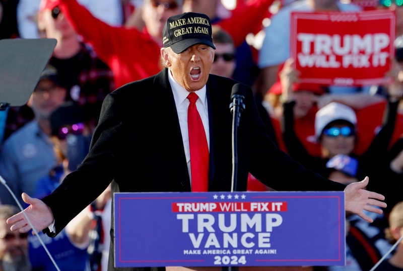 特朗普3日在北卡羅萊納州造勢的畫面。路透社