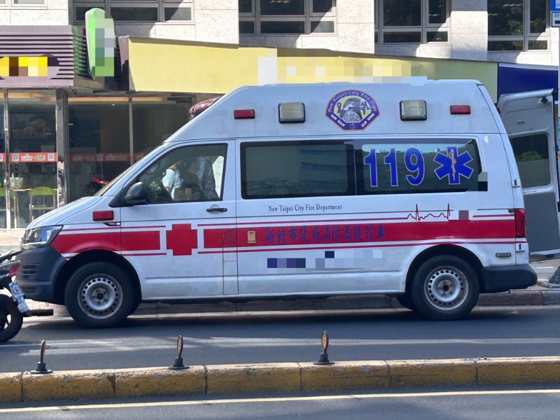 死者曾男第一次性交易后，表示自己心跳加速、呼吸急促，于是躺在沙發上休息，沒想到不久后竟失去呼吸心跳。