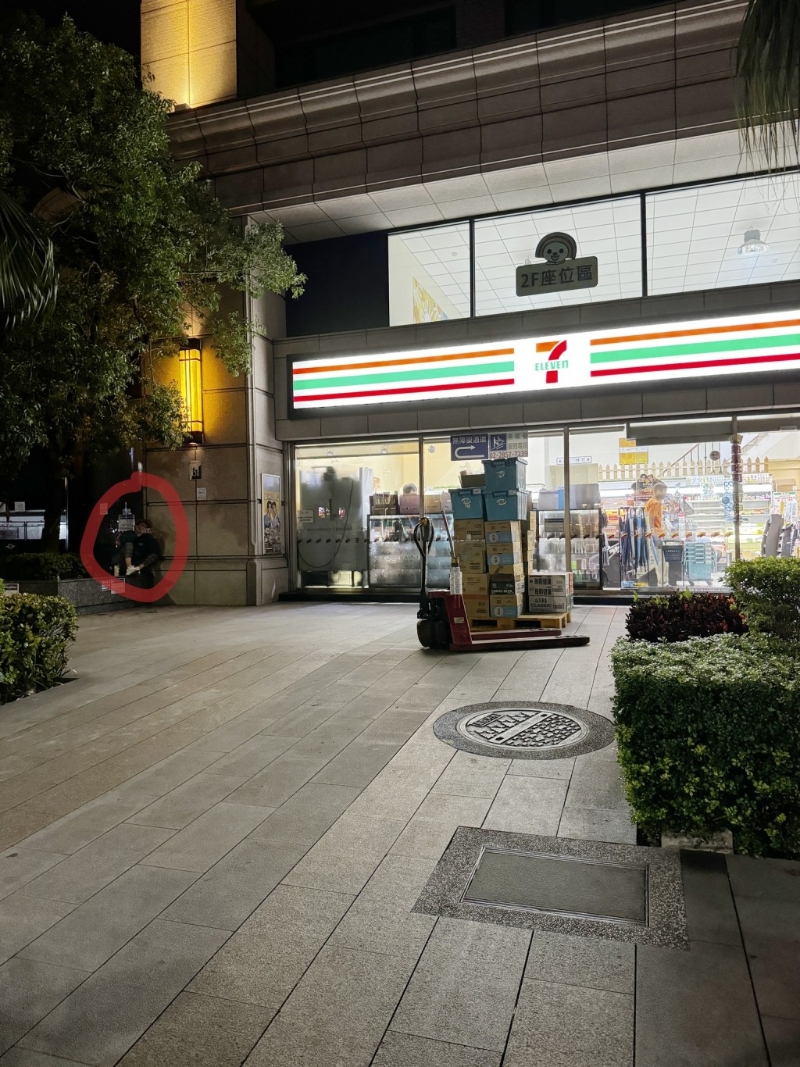 李多慧被陌生男子跟蹤返家。