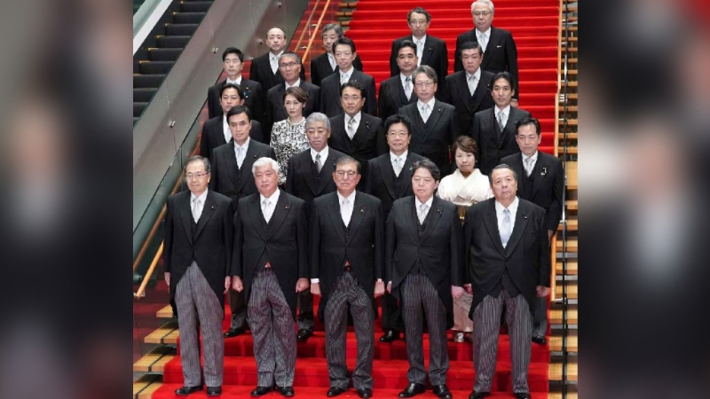 內閣宣布集體辭職 內閣宣布集體辭職