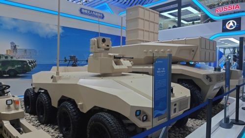 鰻衛-1輕型地面無人作戰平臺。