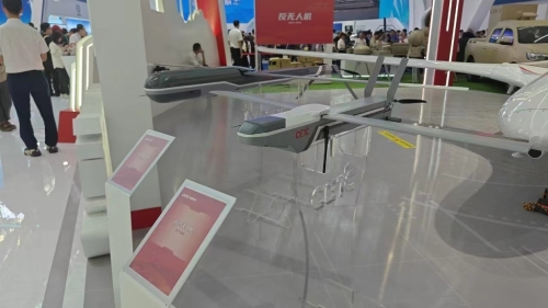 YS-20無人機和YS-5無人機。