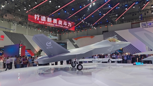 本次航展首次亮相的殲35A。