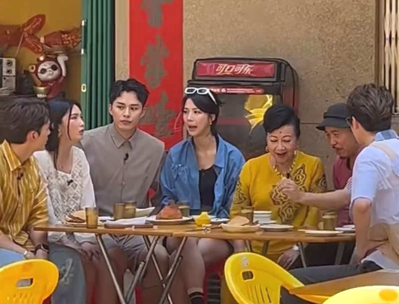 古明華和湯俊明坐鎮，不時招待香港藝人，例如薛家燕、陳曉華、何廣沛等。