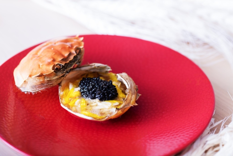 大閘蟹肉醋芡汁配魚子醬 大閘蟹肉醋芡汁配魚子醬