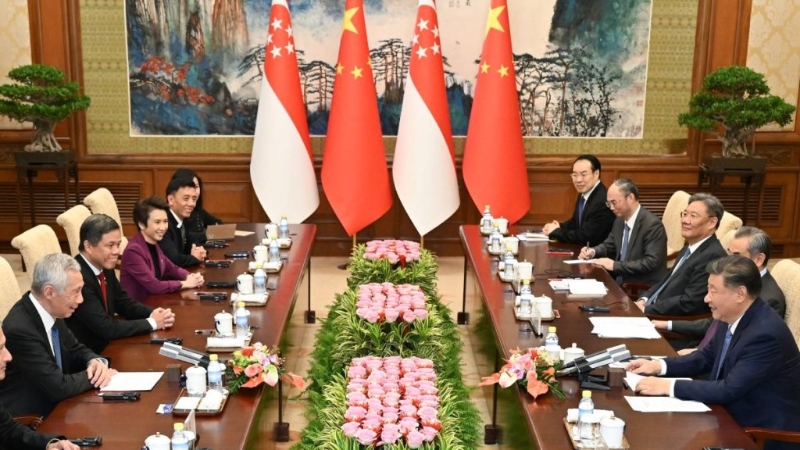 習近平晤李顯龍，吁抵制集團對立。