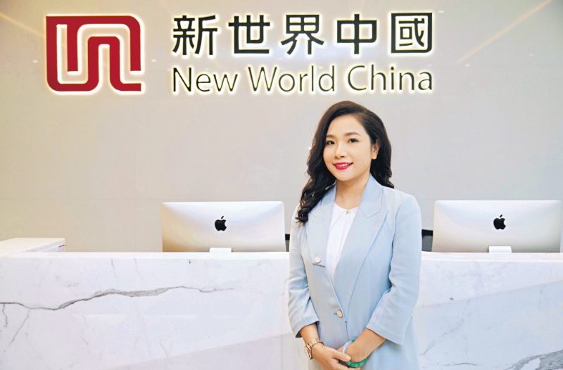 黃少媚2015年10月加入新世界中國，據悉她過去十年助新世界中國業績持續改善。