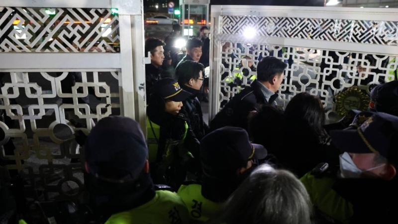 韓國戒嚴令生效。 路透社