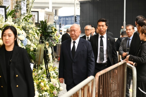 澳門前特首何厚驊。