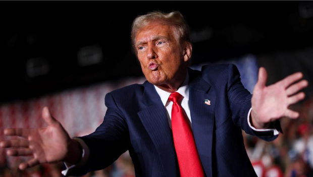 特朗普再揮關稅大刀矢言大規模驅逐 特朗普再揮關稅大刀矢言大規模驅逐