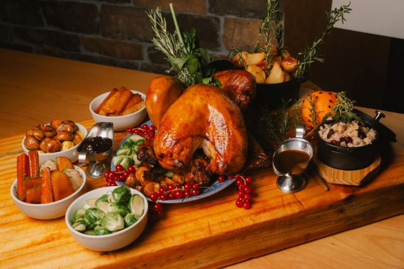 Feather & BoneParty至愛 Feather & BoneParty至愛