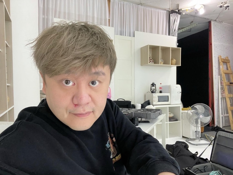 前《木曜4超玩》制作人李俊杰有綽號“陳百祥”之稱。