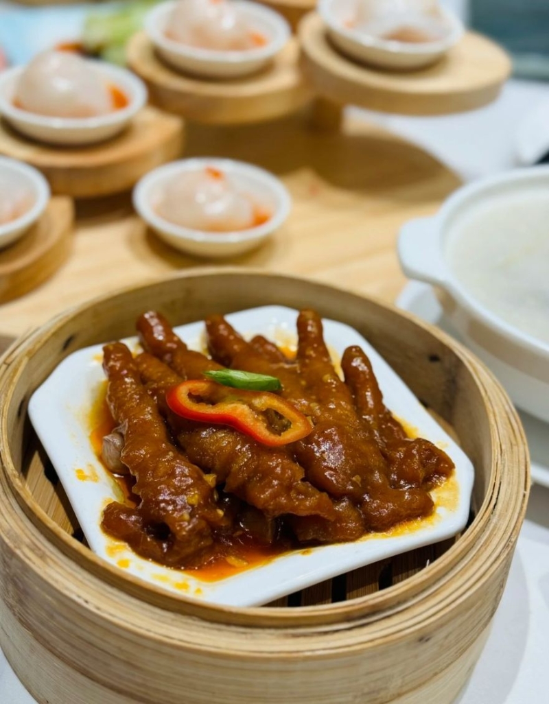 網友稱百合名醬蒸鳳爪味道濃郁而軟糯 網友稱百合名醬蒸鳳爪味道濃郁而軟糯