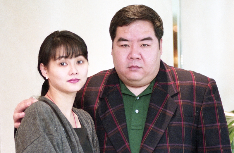 鄭則仕和妻子林燕明（左），曾在香港天臺屋生活一段時間，維持生計。（圖／中時資料照）