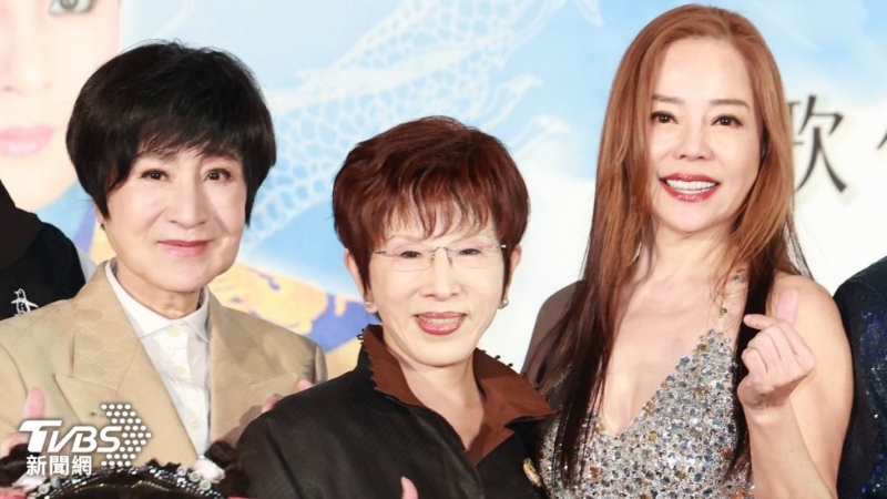 徒弟楊懷民、狄玫、狄鶯都到場力挺，現場更涌入超過百名死忠劇迷，葉青也透露進健康現況。(TVBS新聞網圖片)