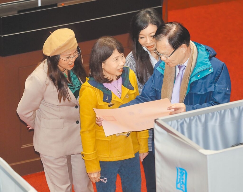 民眾黨“立委” 民眾黨“立委”