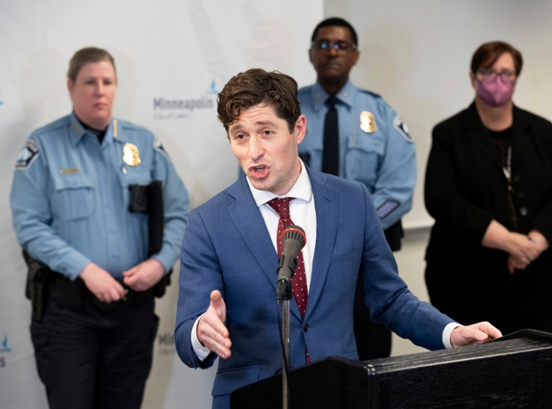 明尼阿波利斯市市長佛雷。