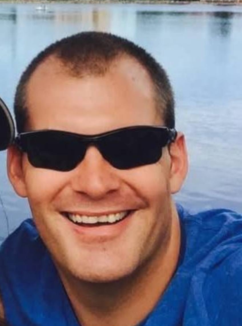 利弗斯伯格曾與賈巴爾為同袍關系。 （FB）