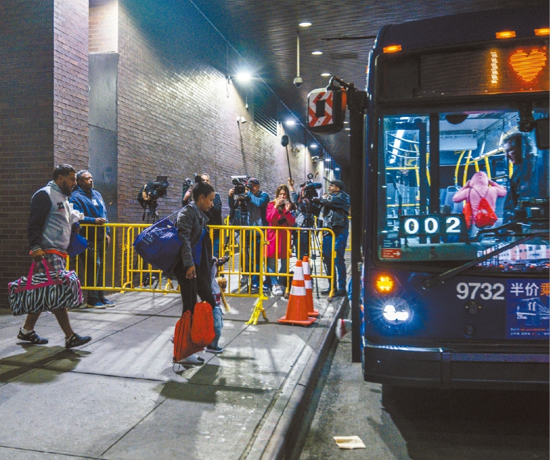 驅逐無證移民行動。