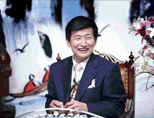 NETFLIX紀錄片《以神之名：信仰的背叛》首集提及教主鄭明析。