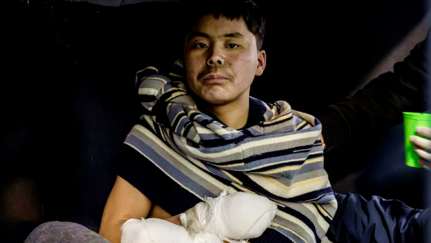 烏克蘭總統澤連斯基11日證實，首度在俄烏戰爭前線活捉2名朝鮮士兵。圖為其中一名被俘朝鮮士兵。