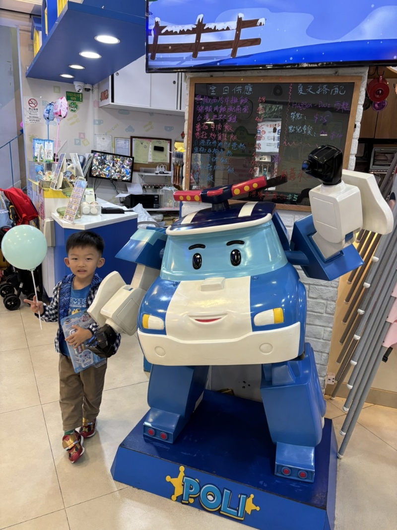 POLI CAFE波力主題cafe是港珠澳首間取得韓國正式授權、以救援小英雄Poli為主題的主題餐廳。