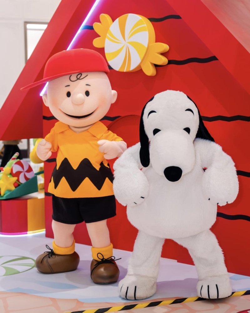 《花生漫畫》的人氣角色史諾比和他的主人查 理?布朗早前現身澳門上葡京綜合度假村與大家互動。
