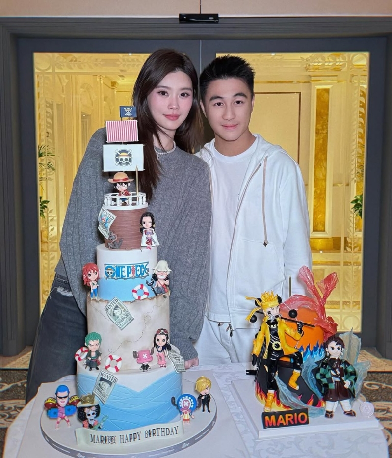 何猷君30歲生日，老婆奚夢瑤為他花盡心思慶祝，臺上兩個動漫主題蛋糕就是為老公精心安排。