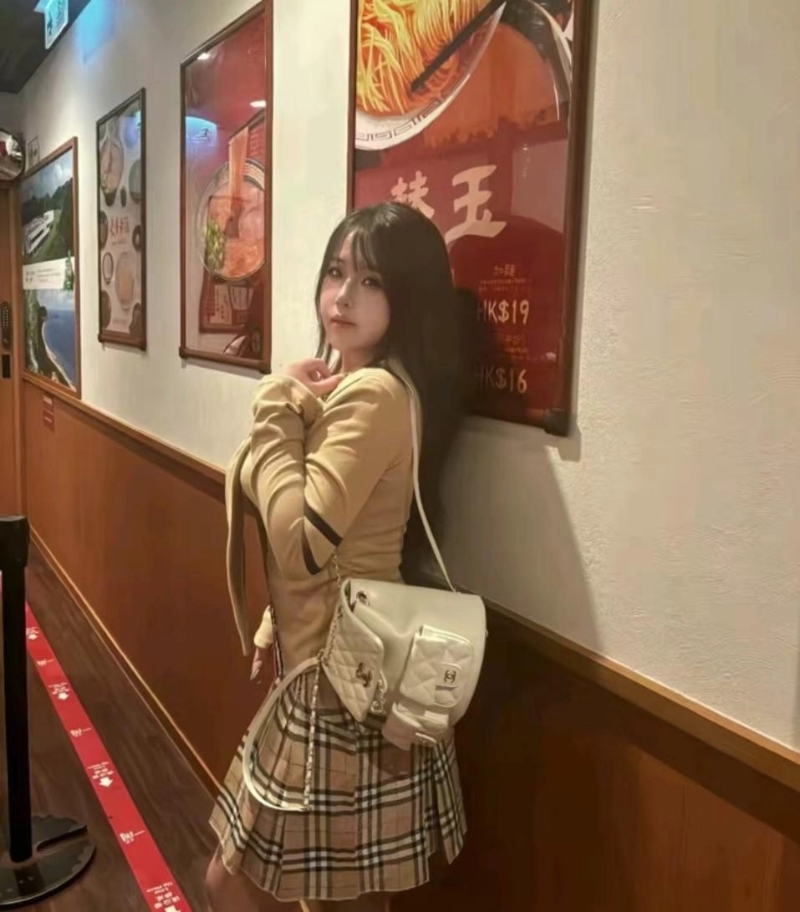 內媒指，21歲的吳佳琪為江蘇的富家女。